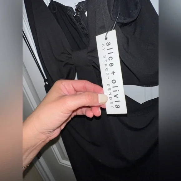 New ✨Alice + Olivia ✨Havana Cut-Out Minidress - Picture 7 of 13